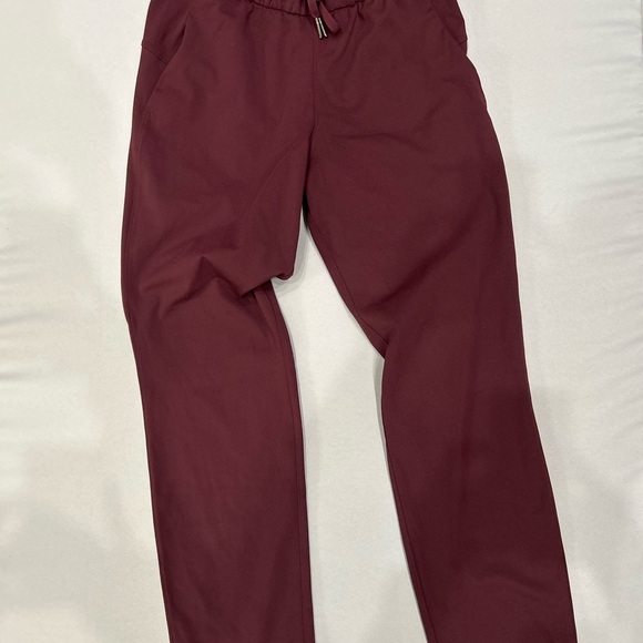Lululemon Burgundy Joggers On the Fly Pants EUC xs small size 4 - Picture 5 of 6